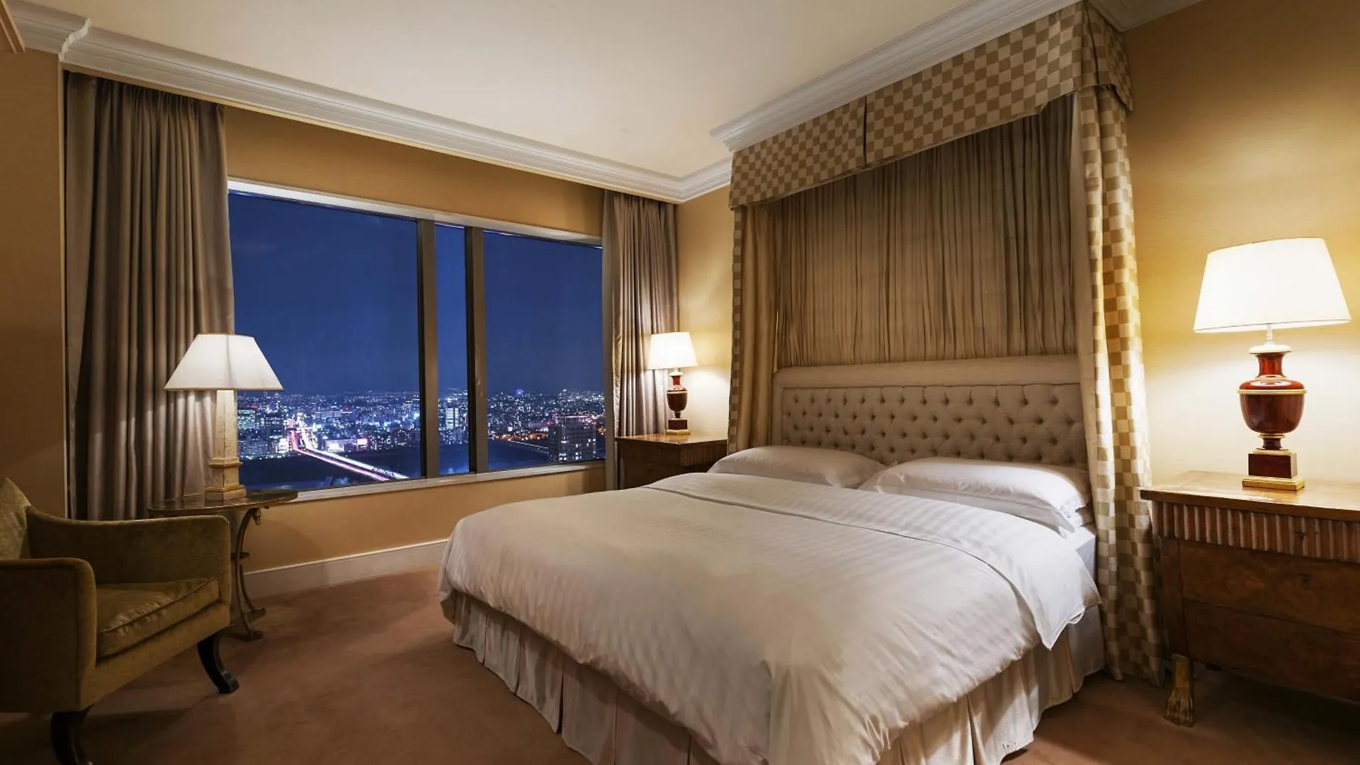 Hotel Hankyu International Osaka 5*,